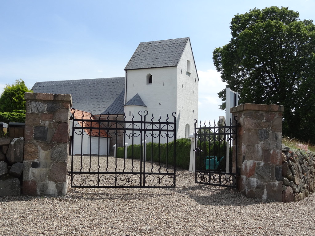 Tønning Kirke (1)